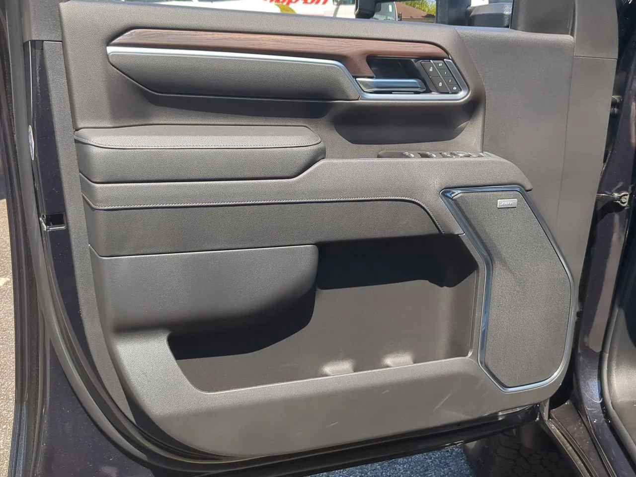 New 2026 Titanium Rush Metallic GMC SLT image 23