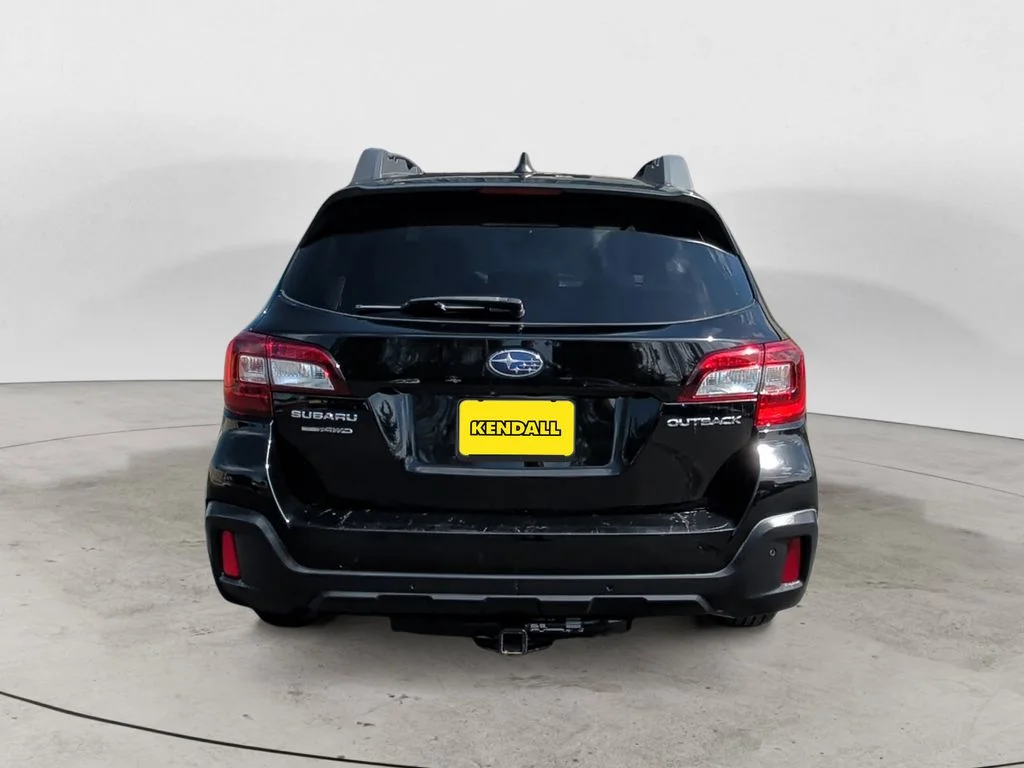 Used 2018 Black Subaru 2.5i image 4