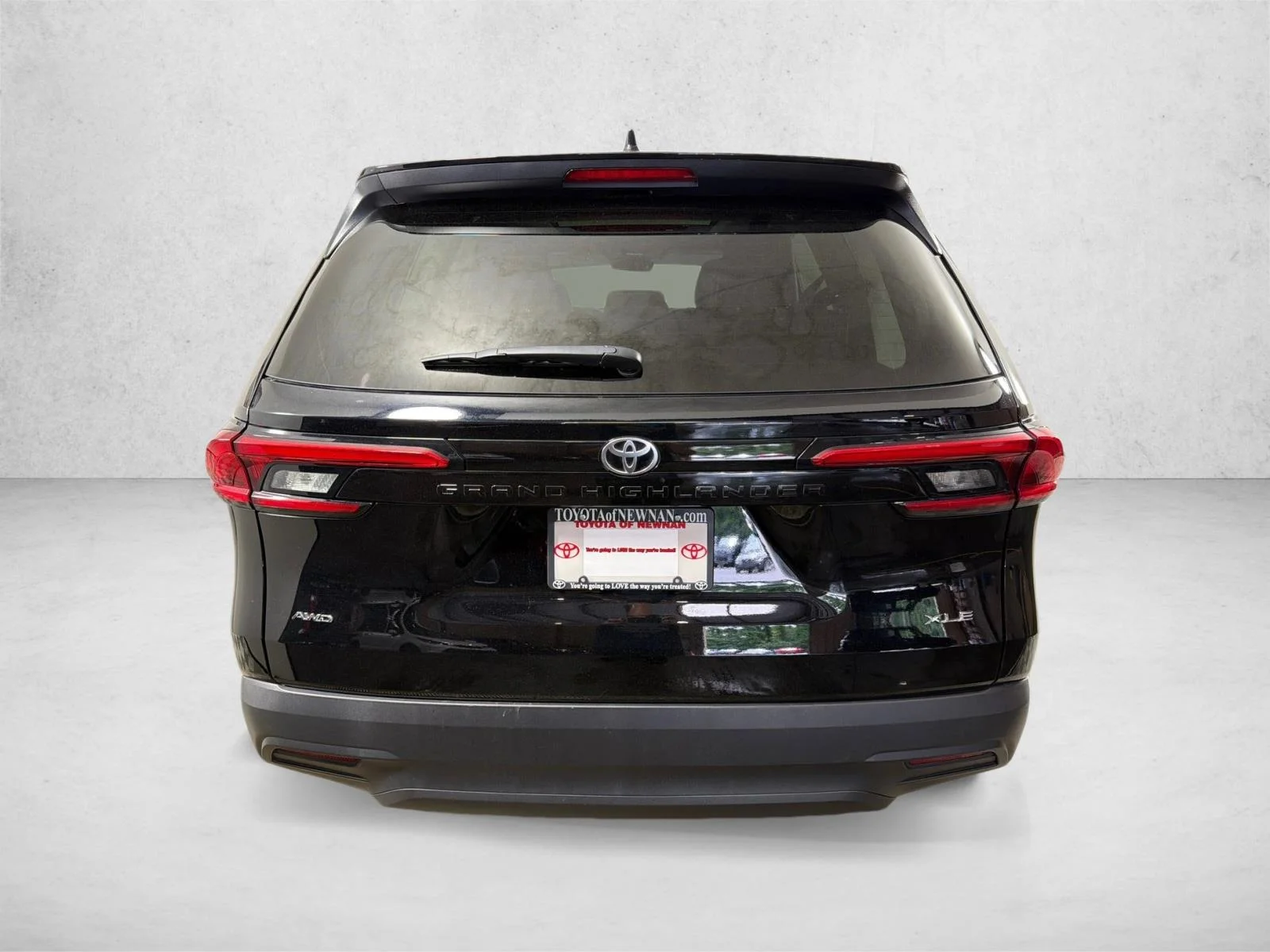 Used 2024 Gray Toyota XLE image 5