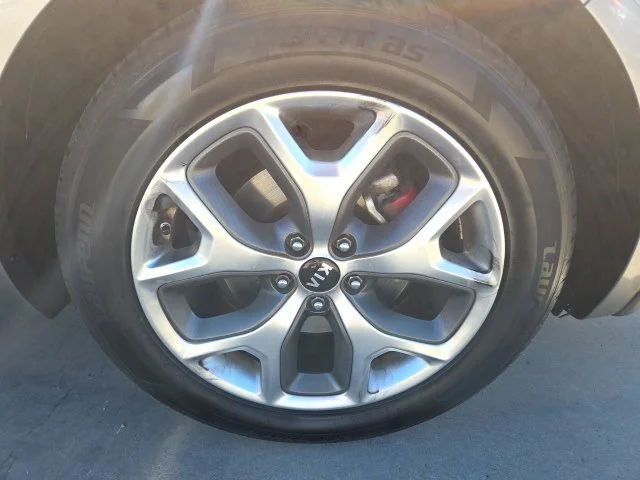 Used 2019 Silver Kia SX image 14