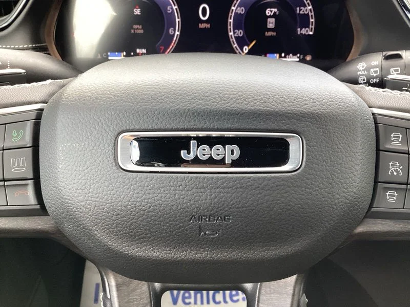 New 2026 Baltic Gray Metallic Clear-Coat Exterior Paint Jeep Laredo Altitude image 31