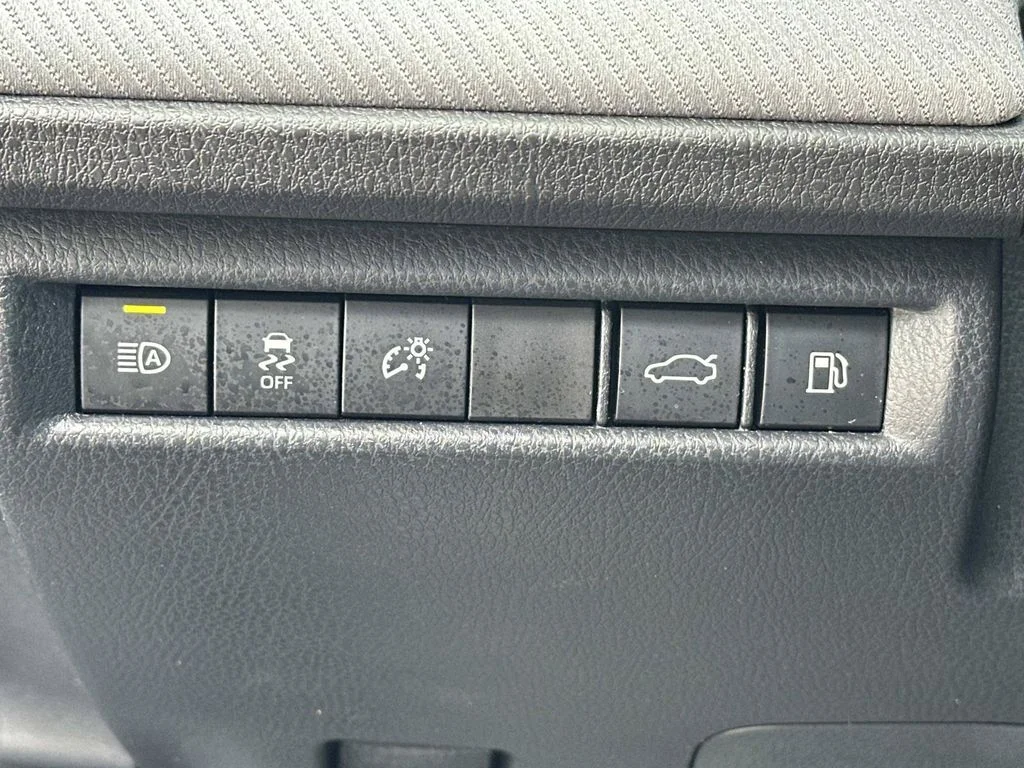Certified Used 2025  Toyota SE image 26