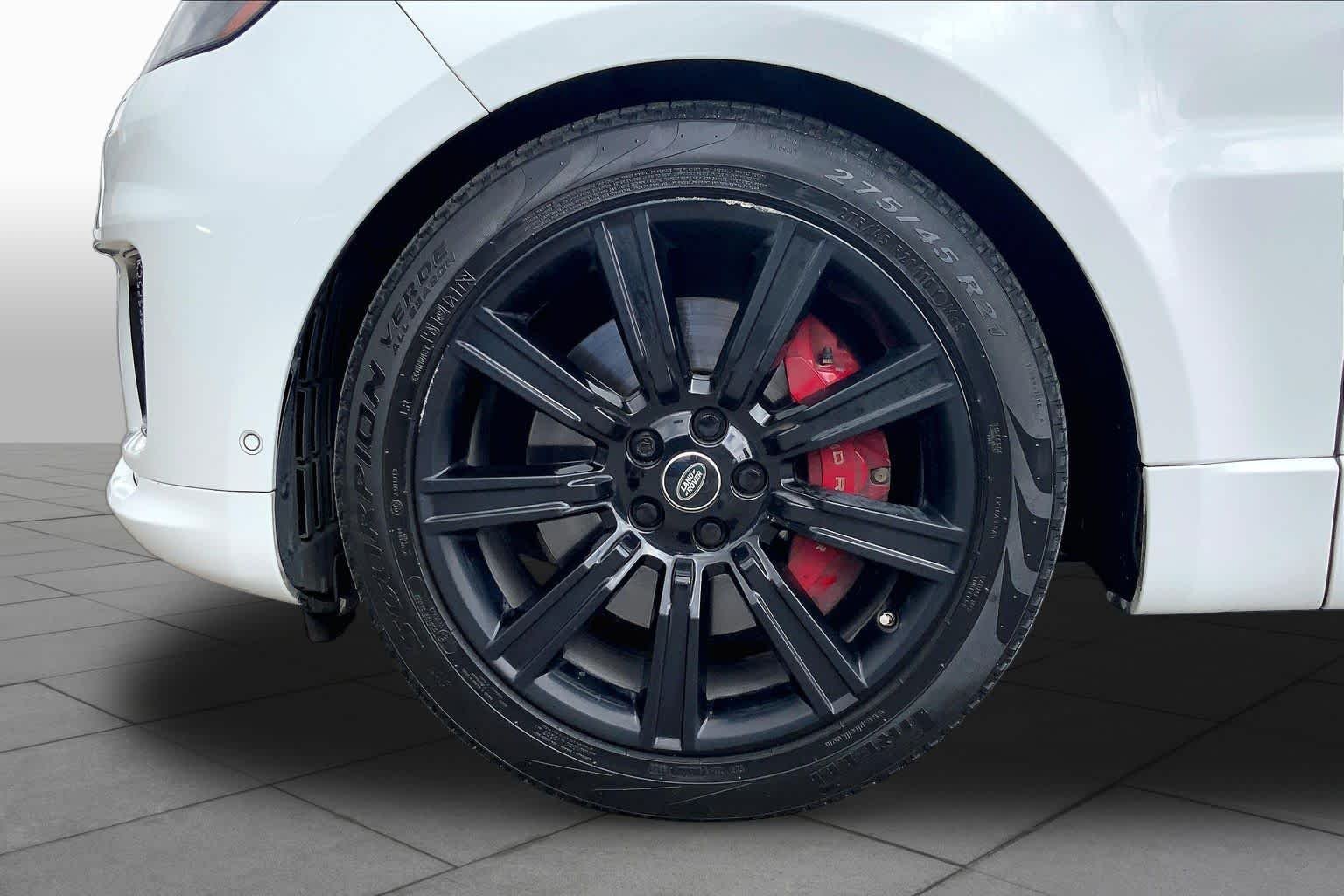 Used 2019 Fuji White Land Rover HST image 11