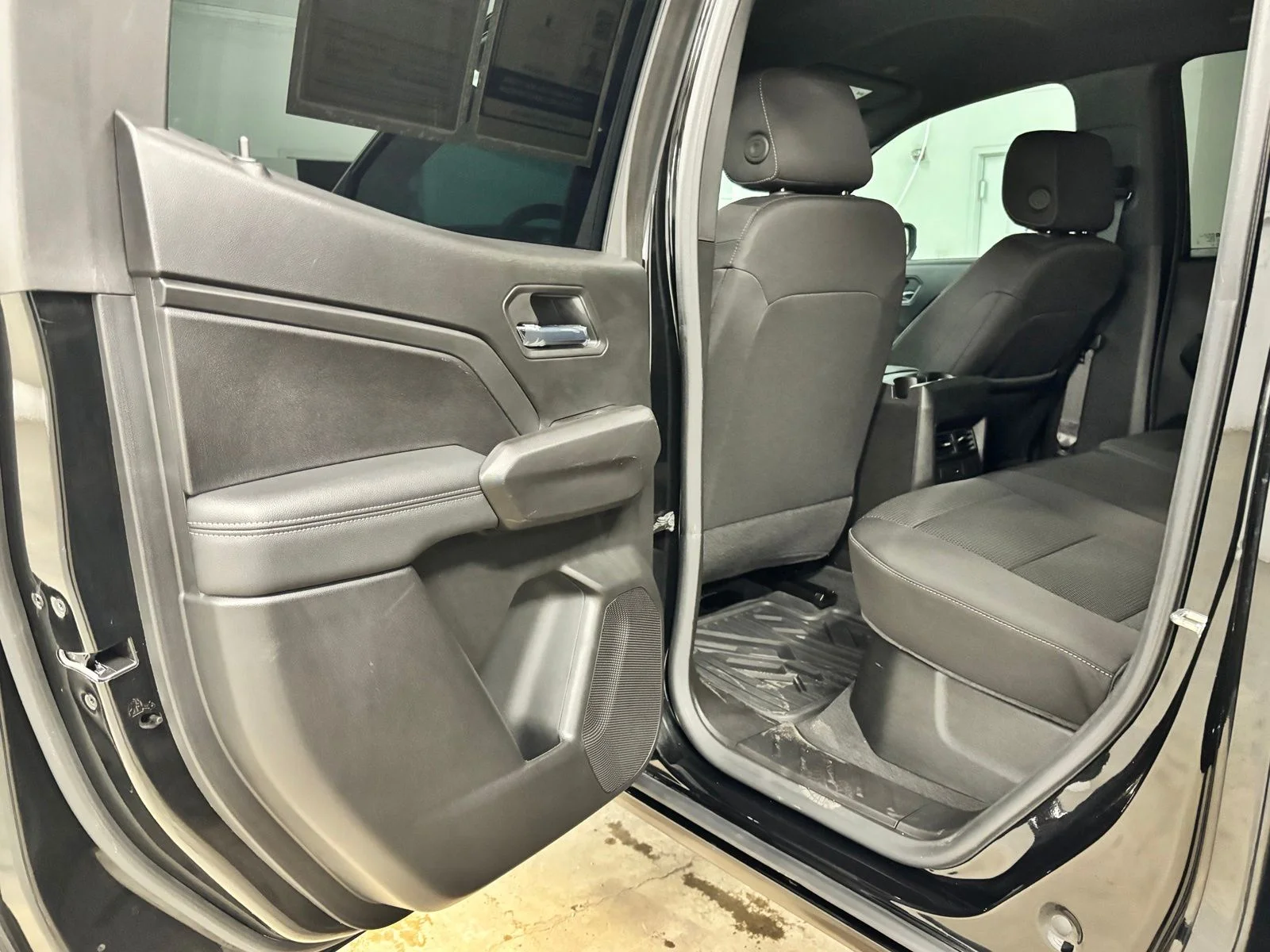 Used 2025 Black GMC Elevation image 18