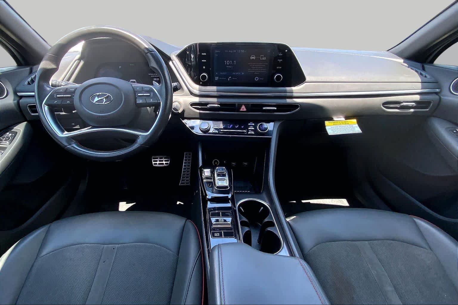 Used 2020 Shimmering Silver Pearl Hyundai SEL Plus image 15