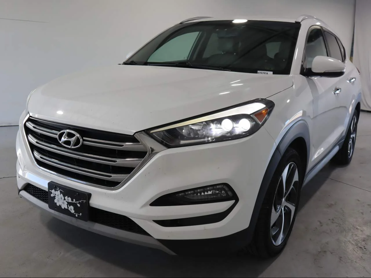 Used 2018 Dazzling White Hyundai Limited image 1