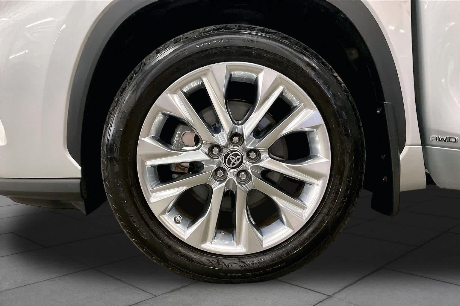 Used 2023 Celestial Silver Metallic Toyota Hybrid Limited image 11