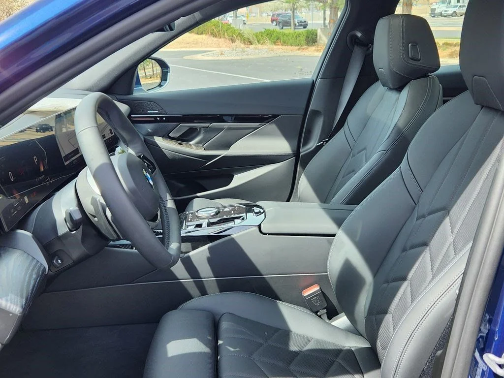 Used 2026 Blue Metallic BMW 530i xDrive image 9
