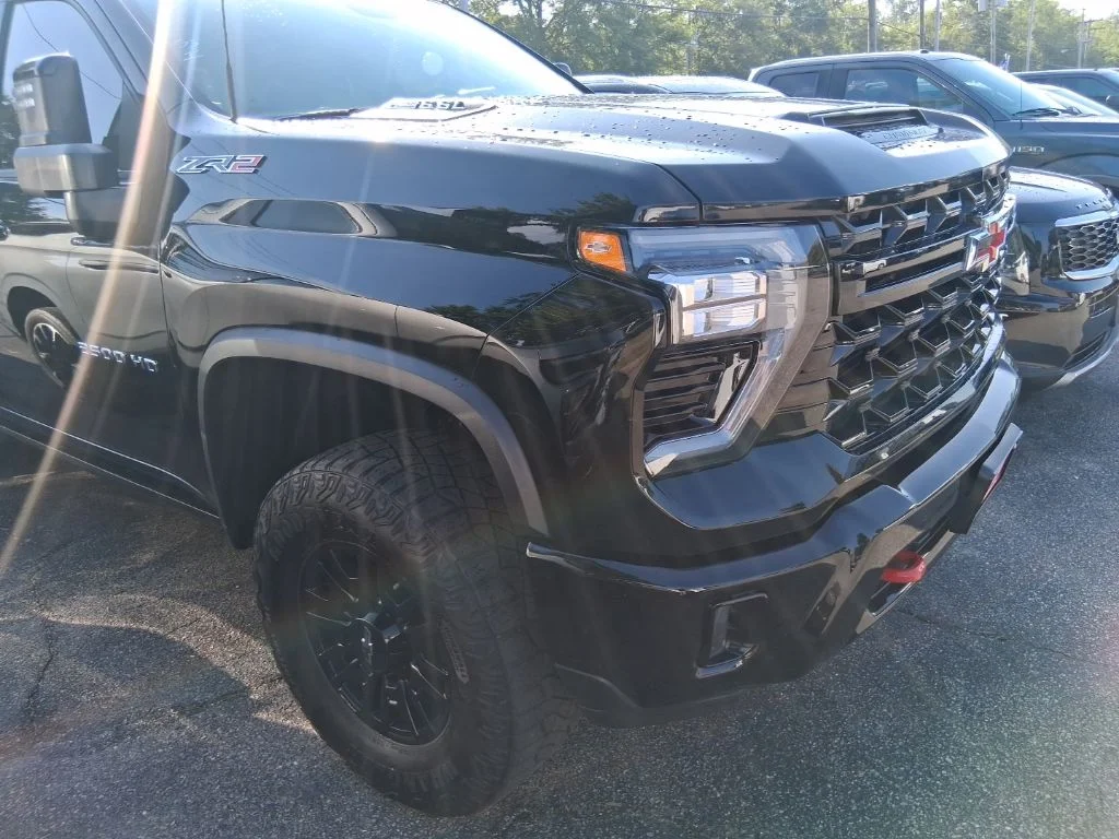 Used 2024 Black Chevrolet ZR2 image 15