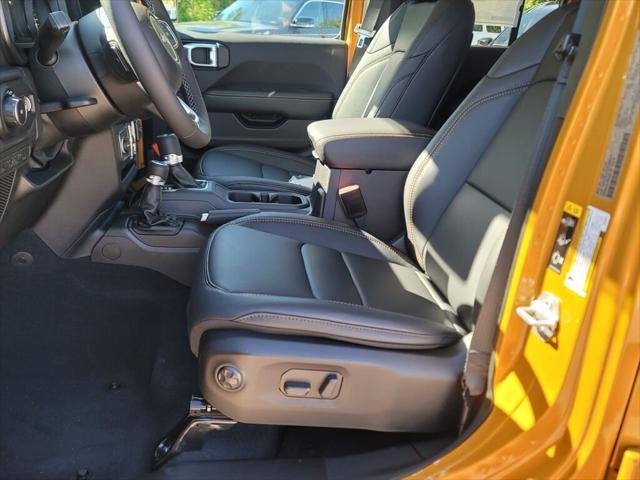 New 2026 Goldilocks Exterior Paint Jeep Sahara image 50