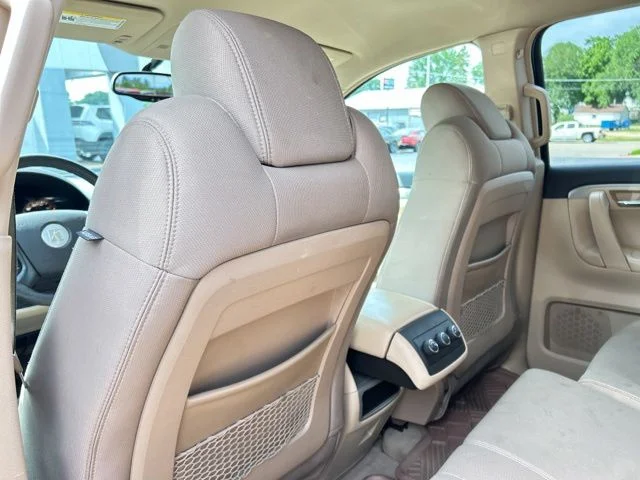 Used 2007 Brown Saturn XE image 19