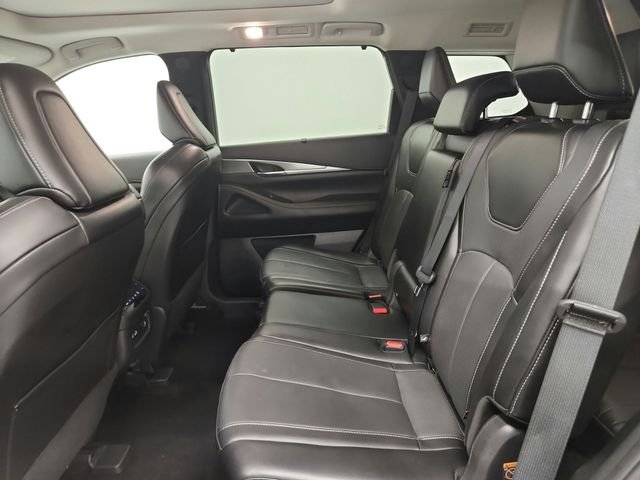 Used 2023 Silver INFINITI LUXE image 14