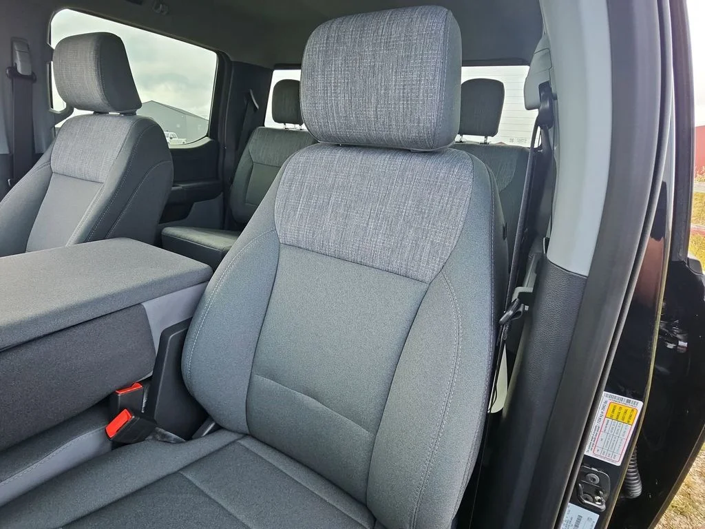 2025 Ford F-250 Super Duty XLT - Photo 33