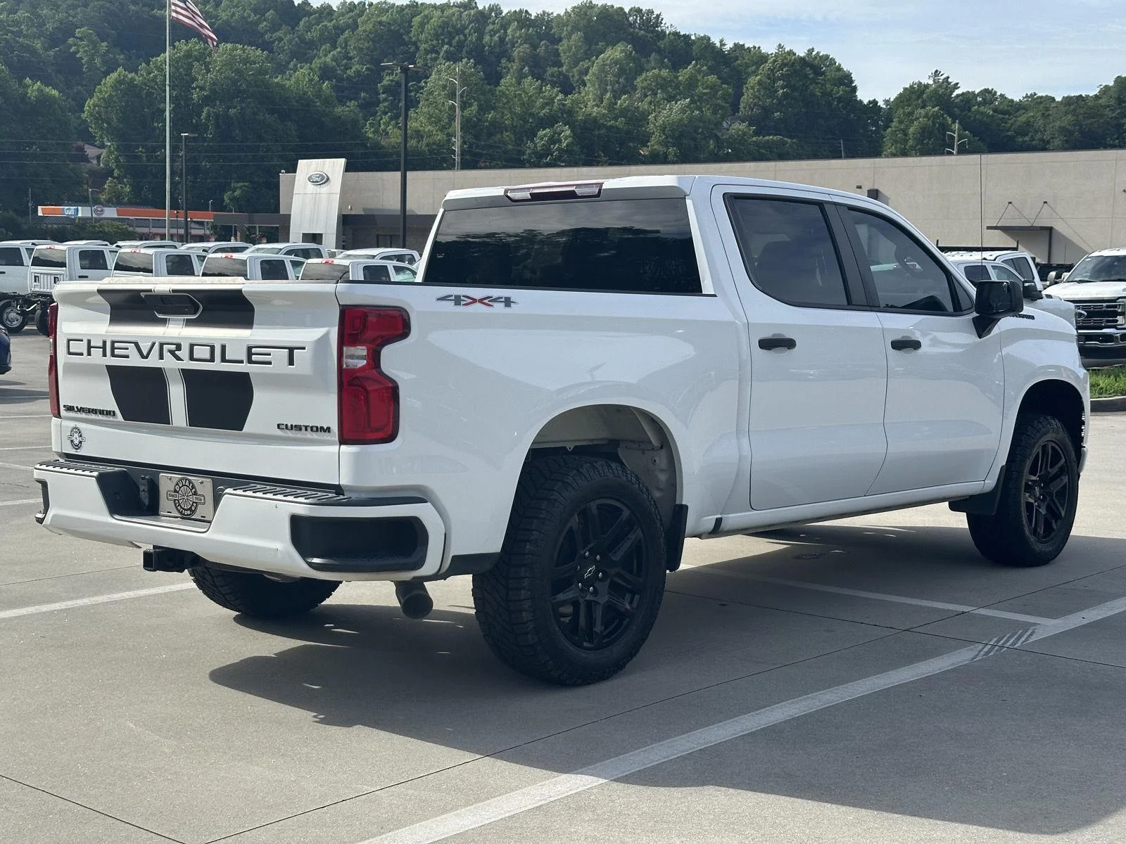 Used 2022 Summit White Chevrolet Custom image 7