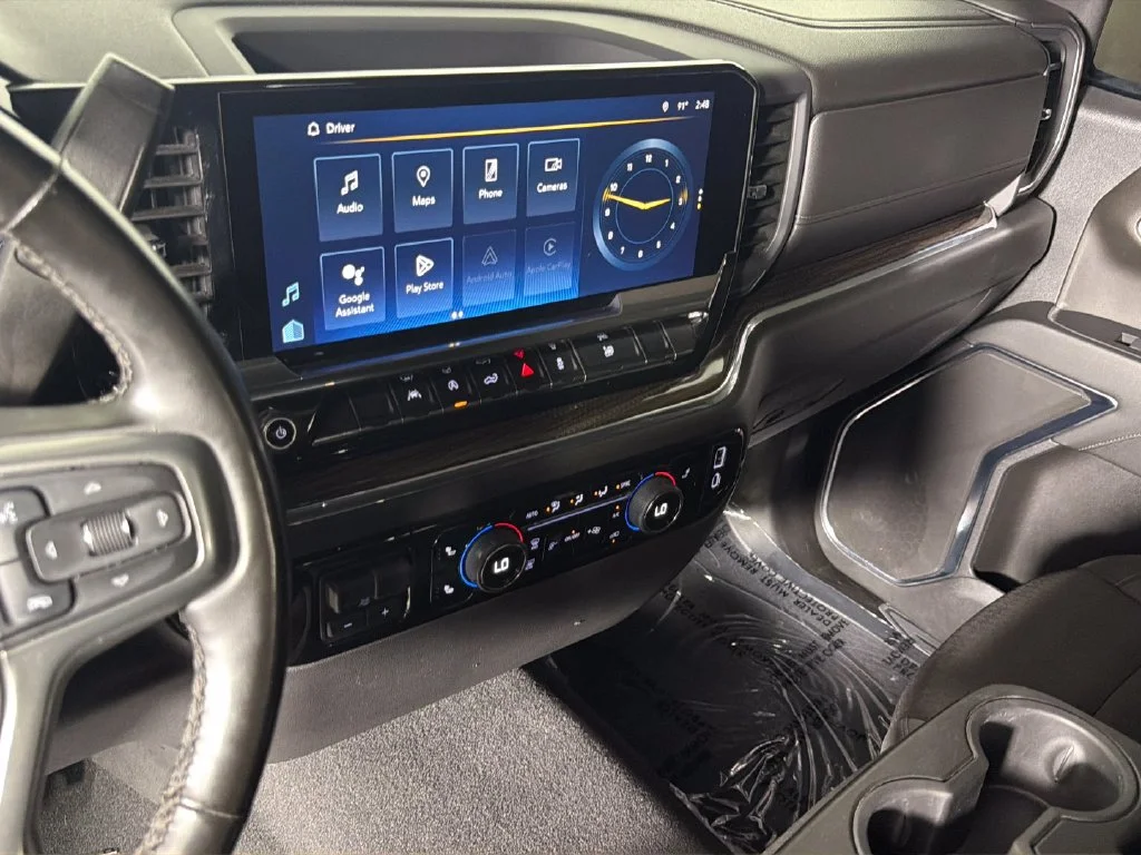 Used 2024 Summit White Chevrolet RST image 21