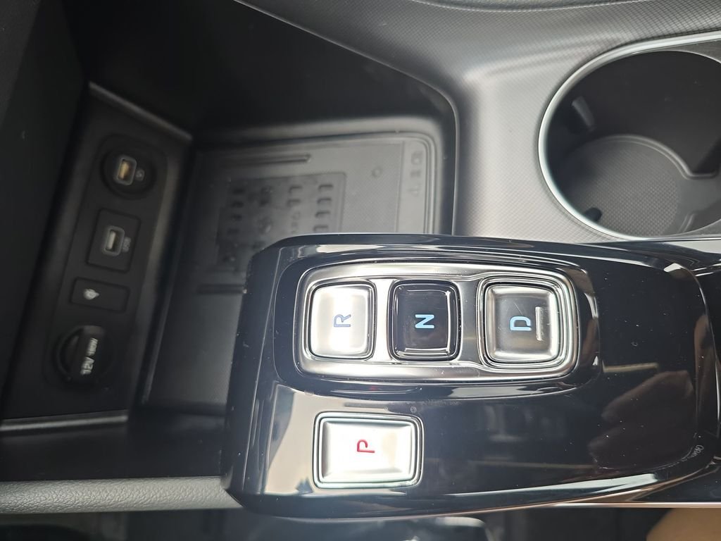 Used 2020 Red Hyundai Limited image 20