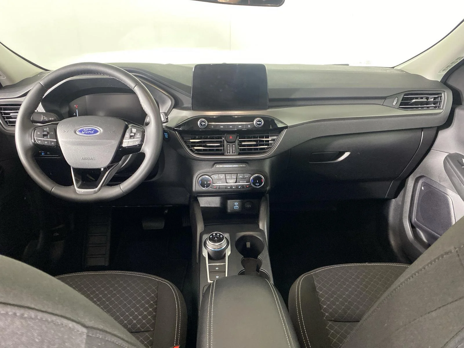 Used 2023 Iconic Silver Ford Active image 2