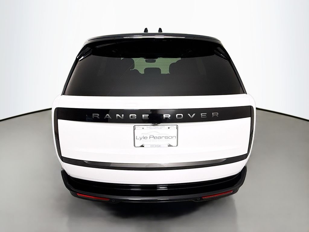 New 2025 Fuji White Land Rover SE image 28
