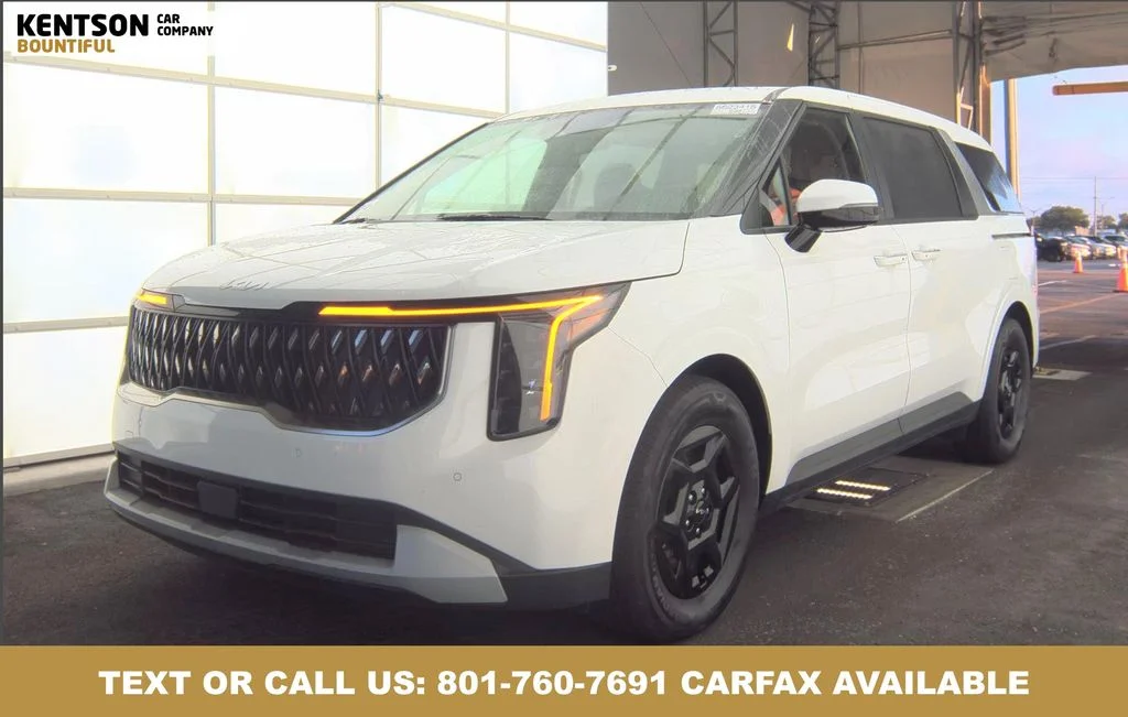 2025 Kia Sedona LXS's photo
