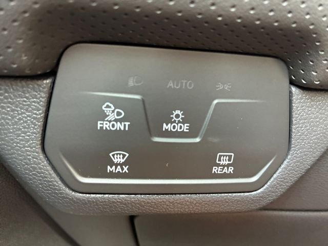 New 2026 Silver Mist Volkswagen SE image 25