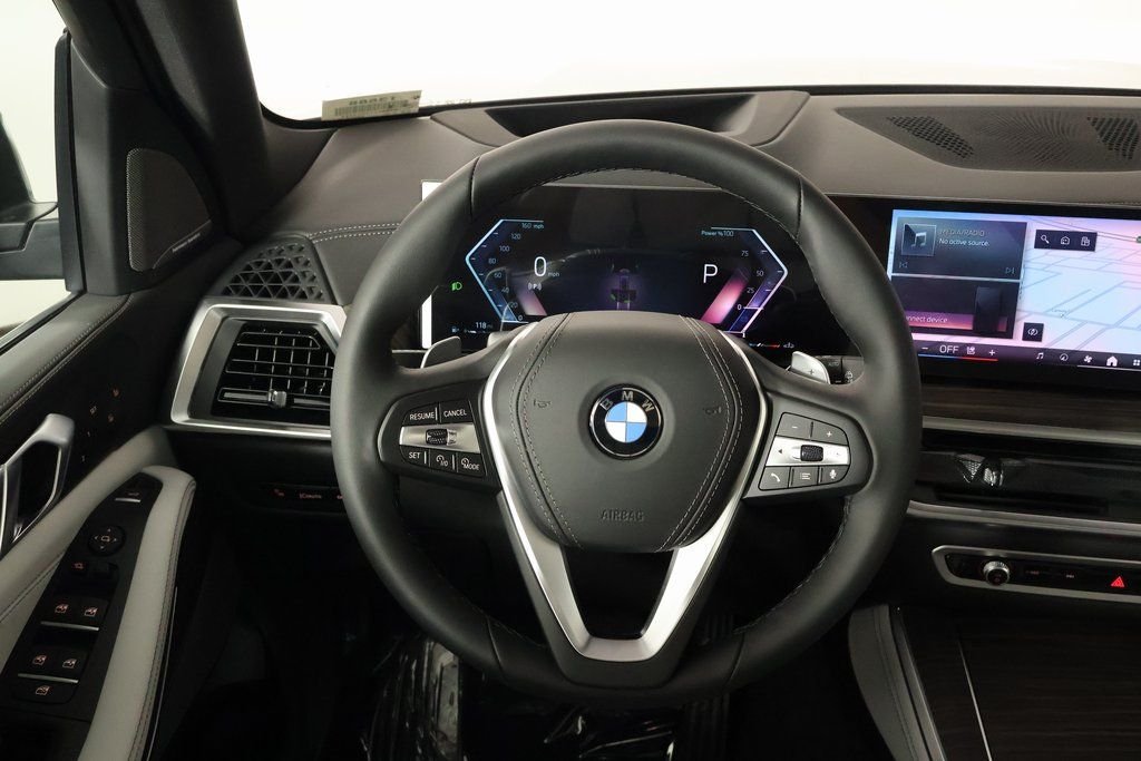 New 2026 Manhattan Green Metallic BMW xDrive40i image 3