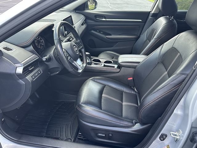 Used 2023 Silver Nissan 2.5 SR image 16