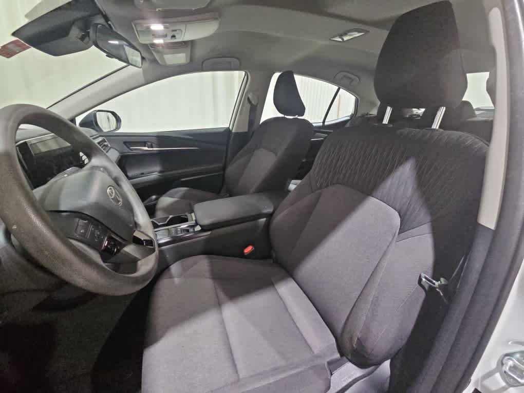 Used 2025 Ice Cap Toyota LE image 11