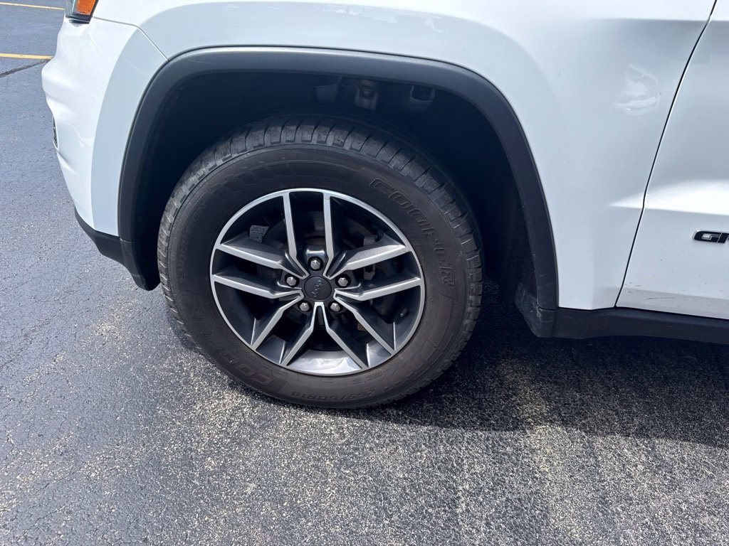 Used 2020 White Jeep Limited image 11