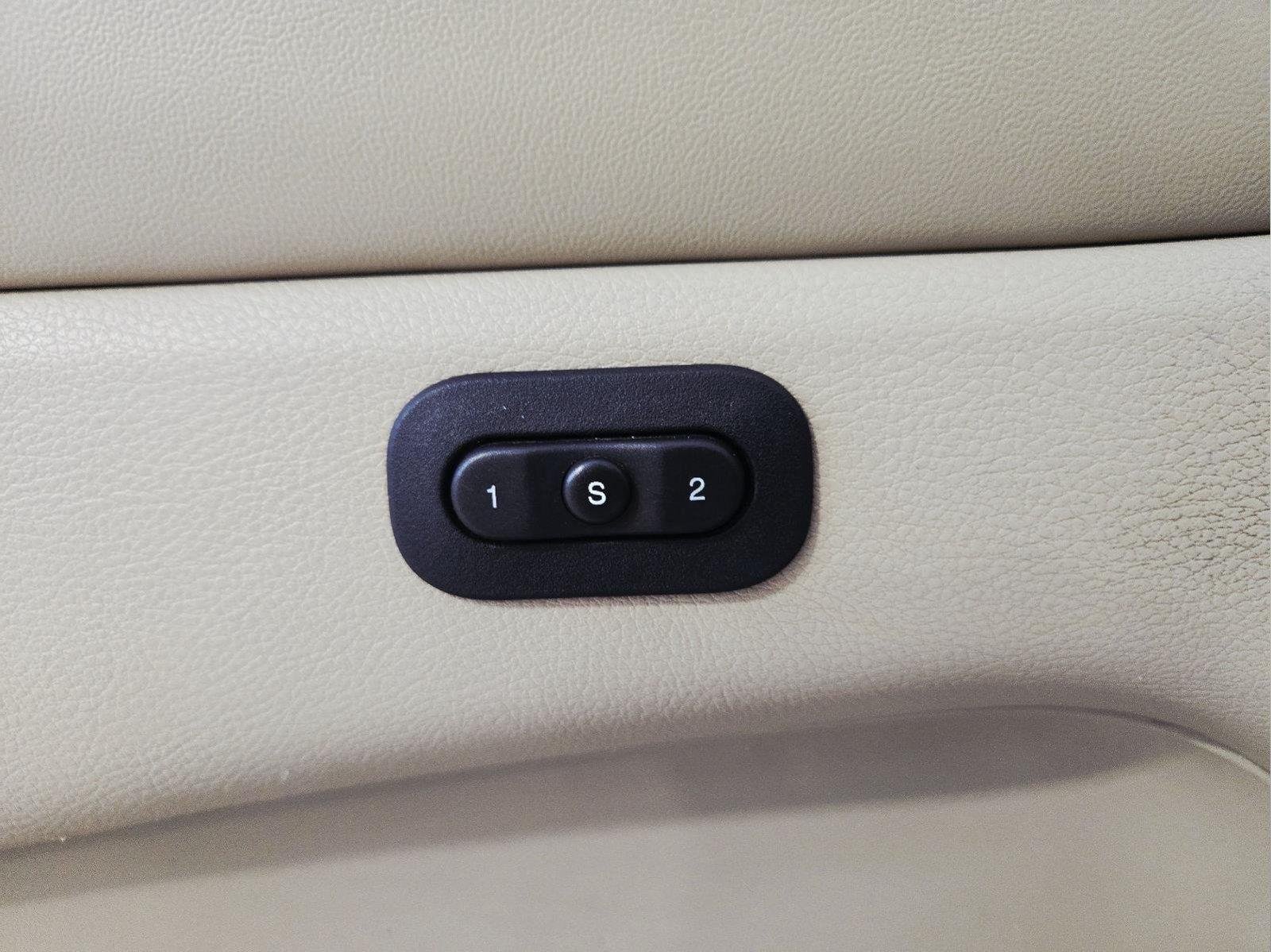 Used 2015 Bright White Clearcoat Jeep Limited image 11