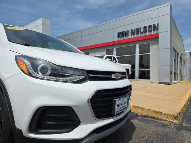 Used 2020 White Chevrolet LT image 4
