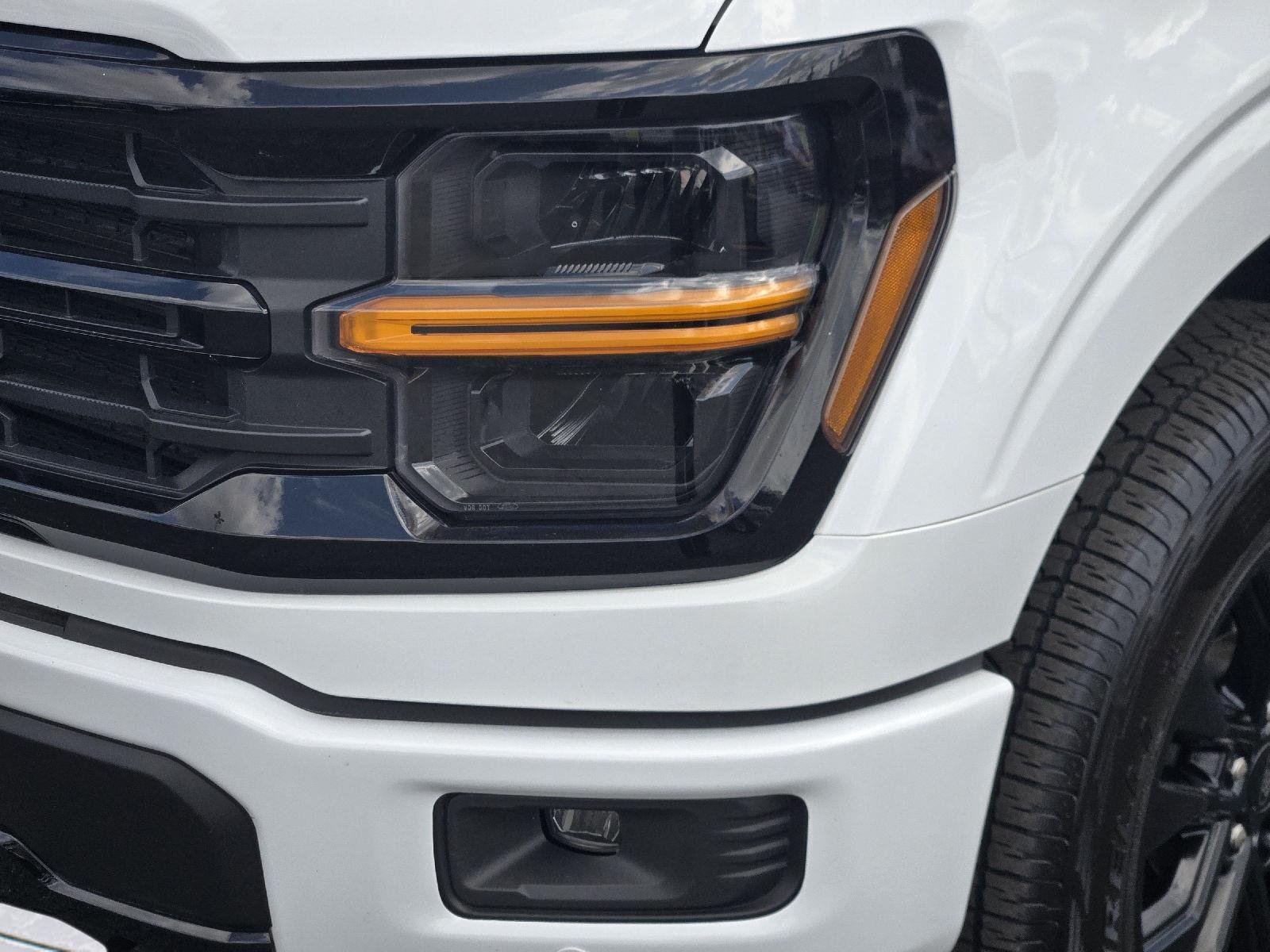 Used 2025 Oxford White Ford XLT image 10
