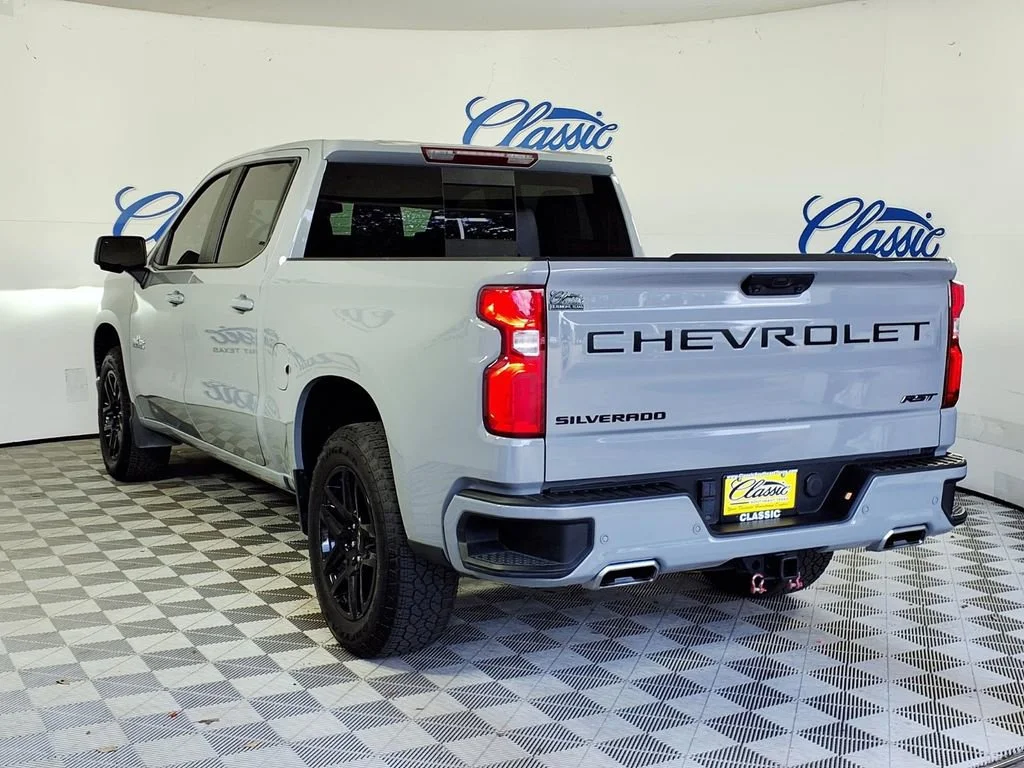 Used 2025 Slate Gray Metallic Chevrolet RST image 2