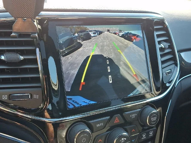 Used 2019 Red Jeep Trailhawk image 19
