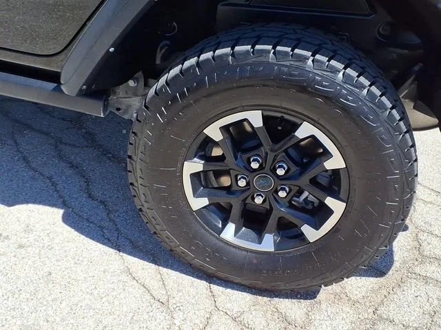 Used 2024  Jeep Rubicon image 23