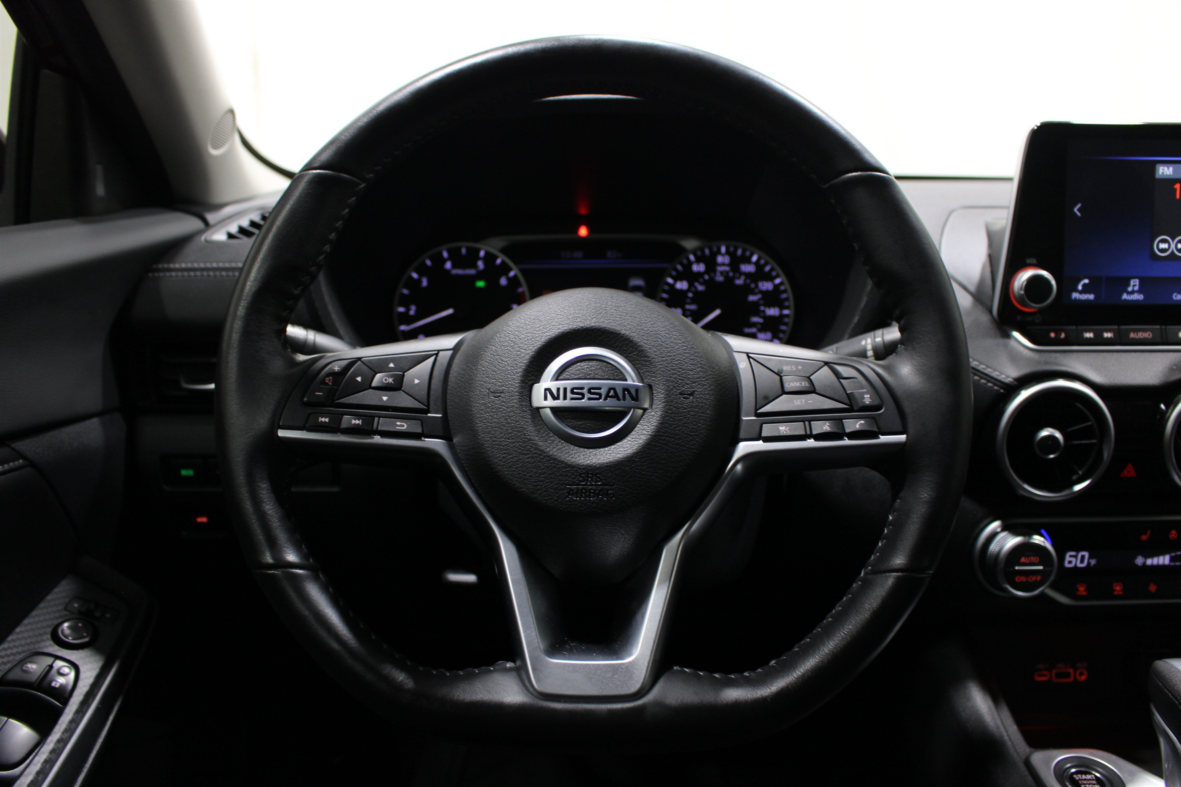 Used 2023 Rosewood Metallic Nissan SV image 10