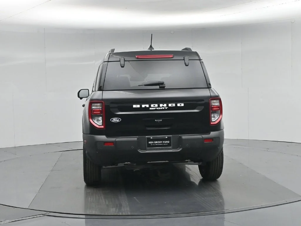 New 2026 Shadow Black Ford Outer Banks image 28
