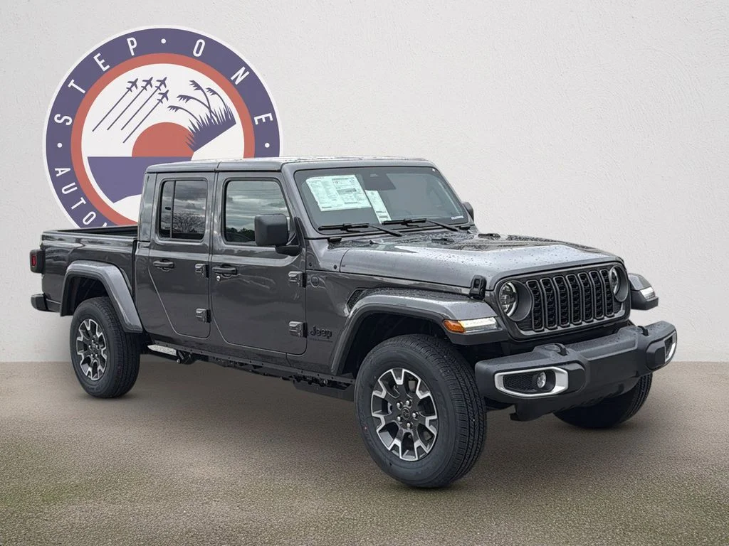 New 2026 Granite Crystal Metallic Clear-Coat Exterior Paint Jeep Sahara image 2