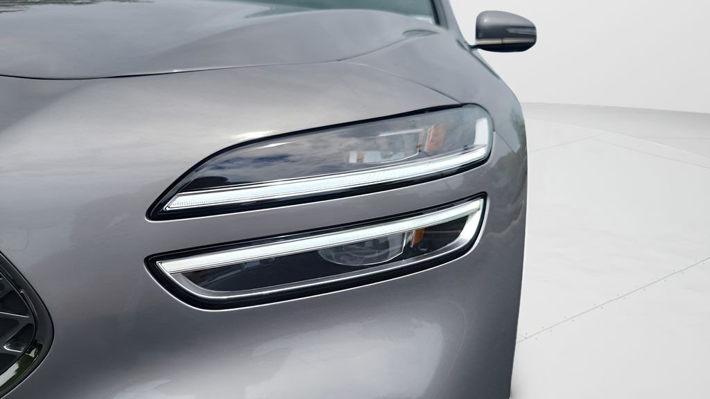 New 2026 Silver Genesis 3.3T SPORT PRESTIGE image 25