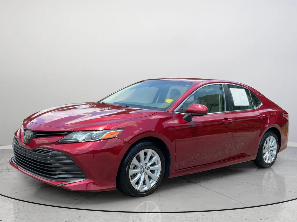 Used 2018 Red Toyota LE image 5
