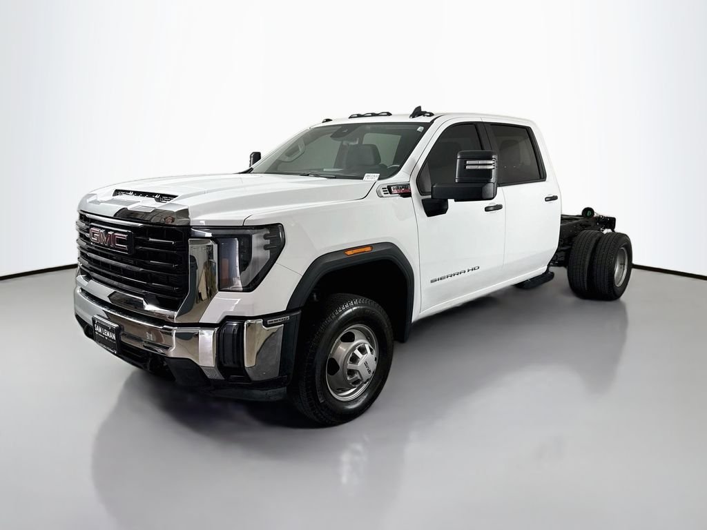 Used 2025 White GMC Pro image 3