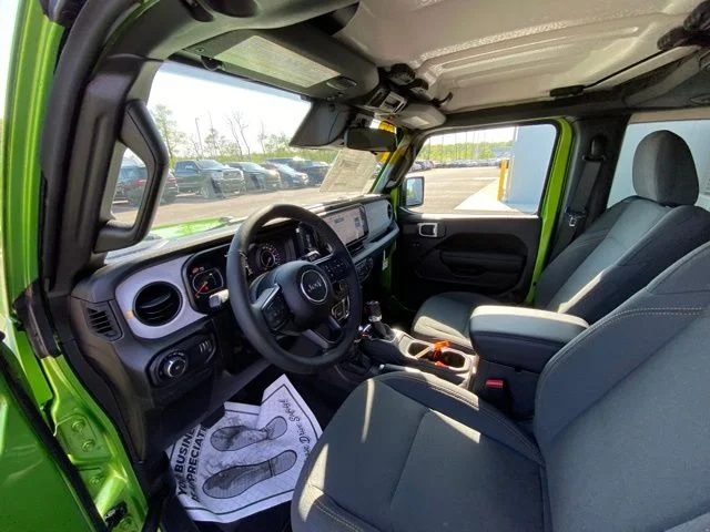 New 2026 Mojito Clear-Coat Exterior Paint Jeep Sport S image 14