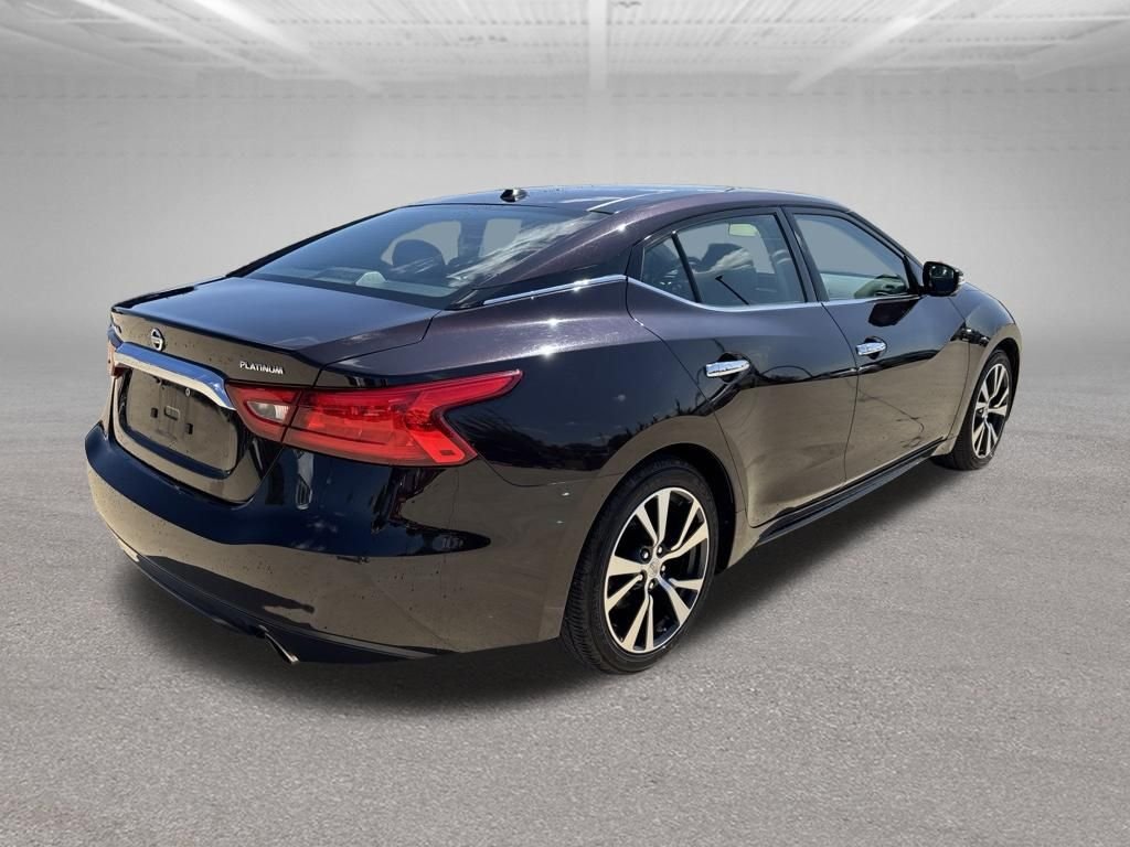 Used 2016 Bordeaux Nissan Platinum image 5