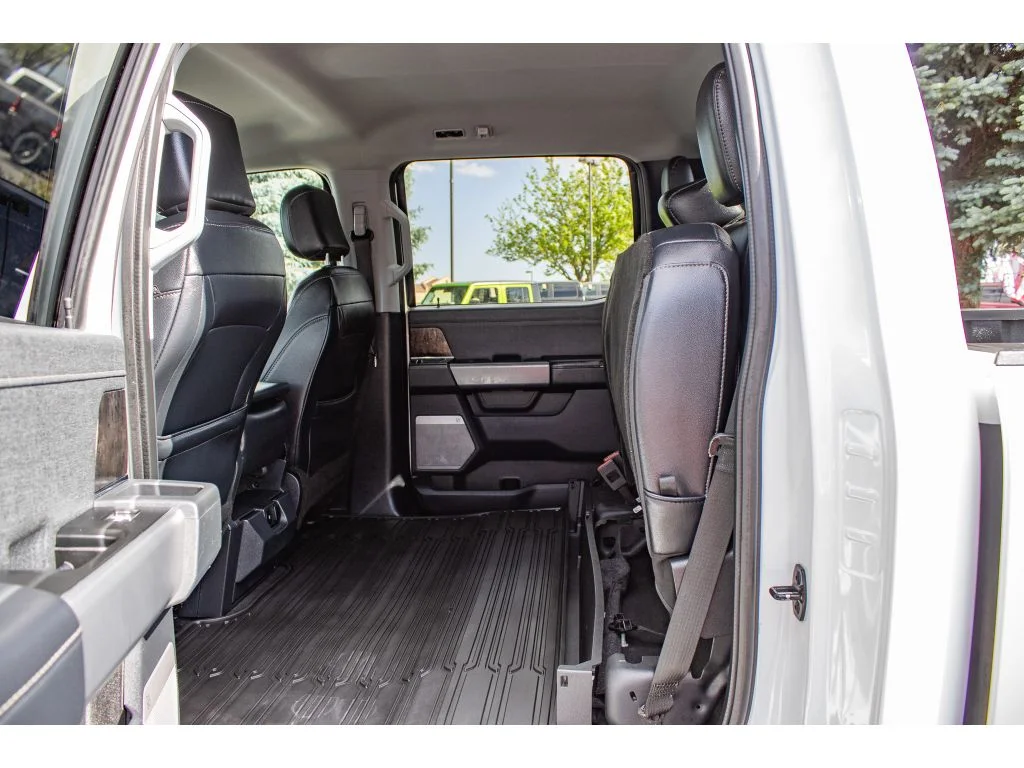 Used 2023 Oxford White Ford LARIAT image 20