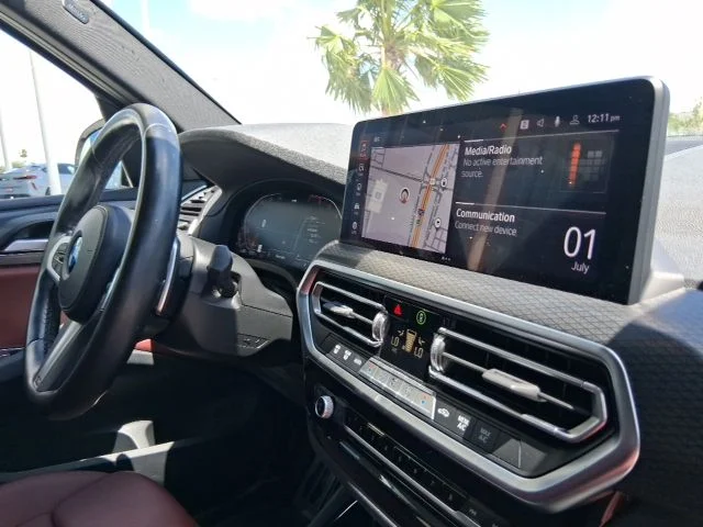 Used 2023 White BMW xDrive30i image 11