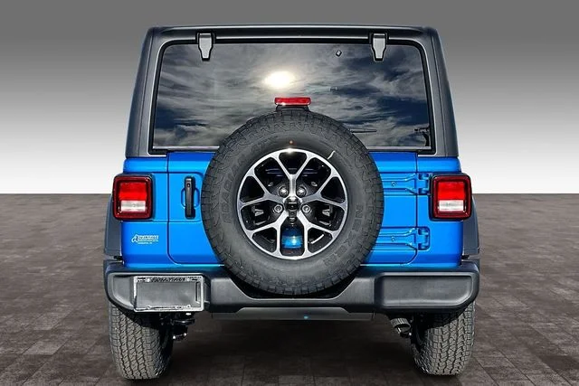 New 2026 Hydro Blue Pearlcoat Jeep Sport S image 4