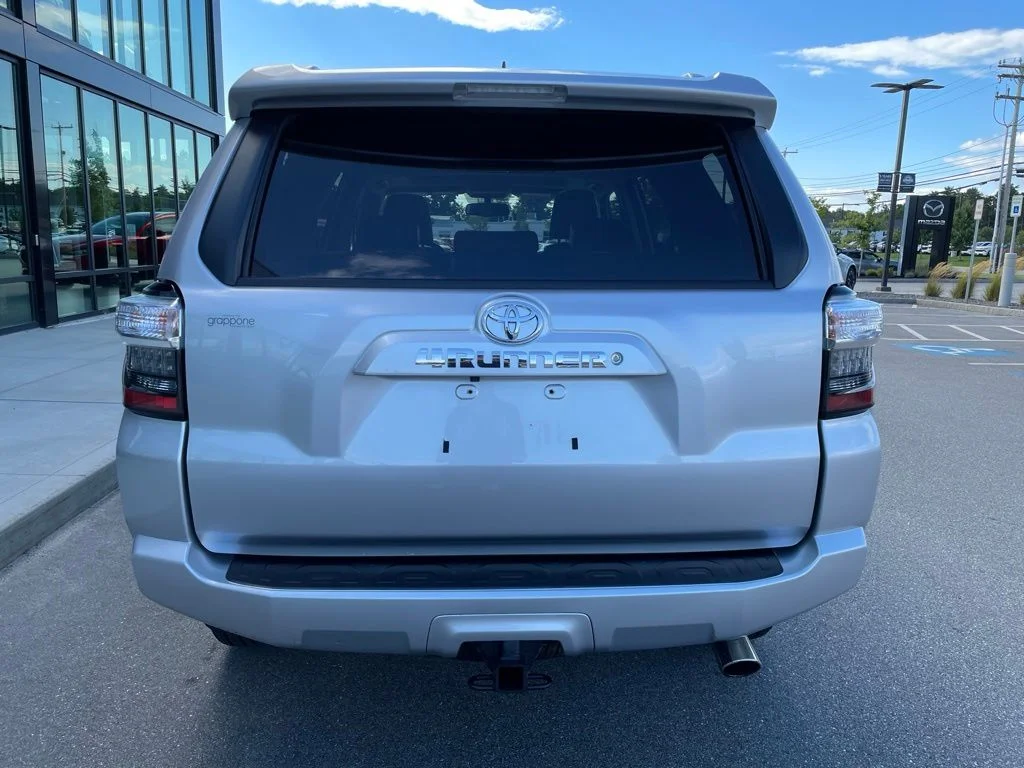 Used 2018 Classic Silver Metallic Toyota SR5 Premium image 5