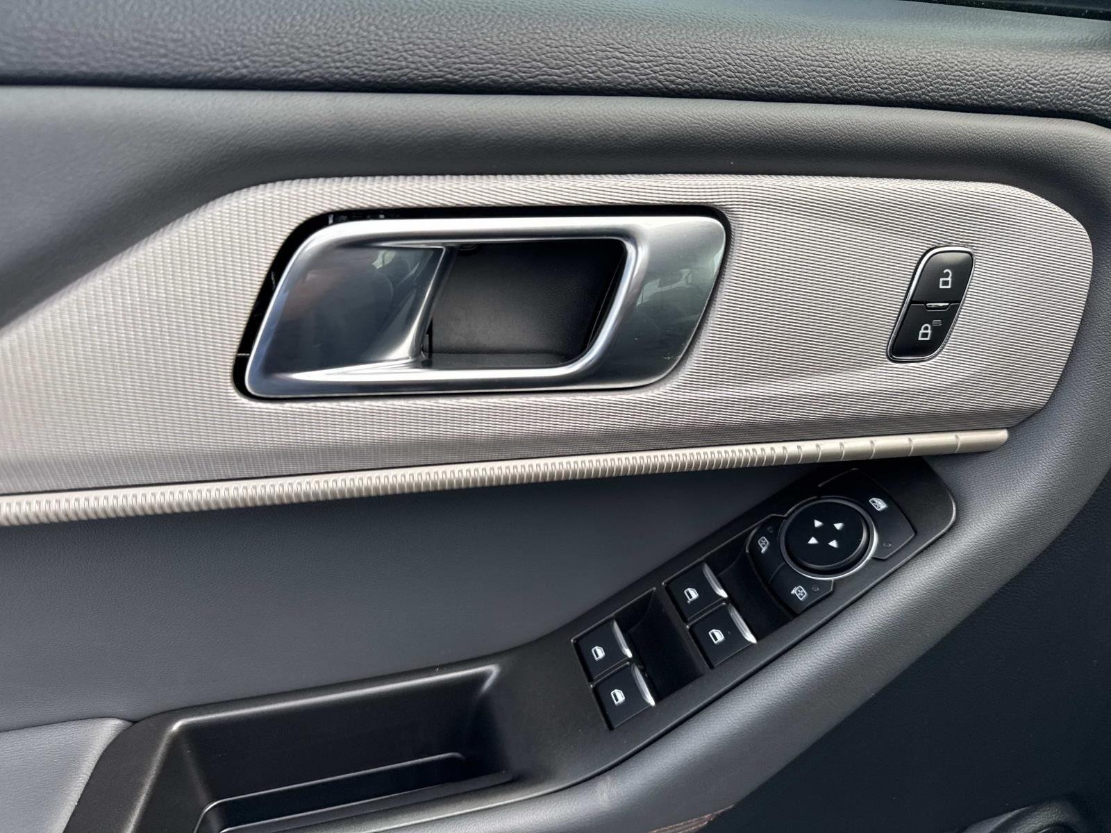 Used 2025 Agate Black Ford Active image 19