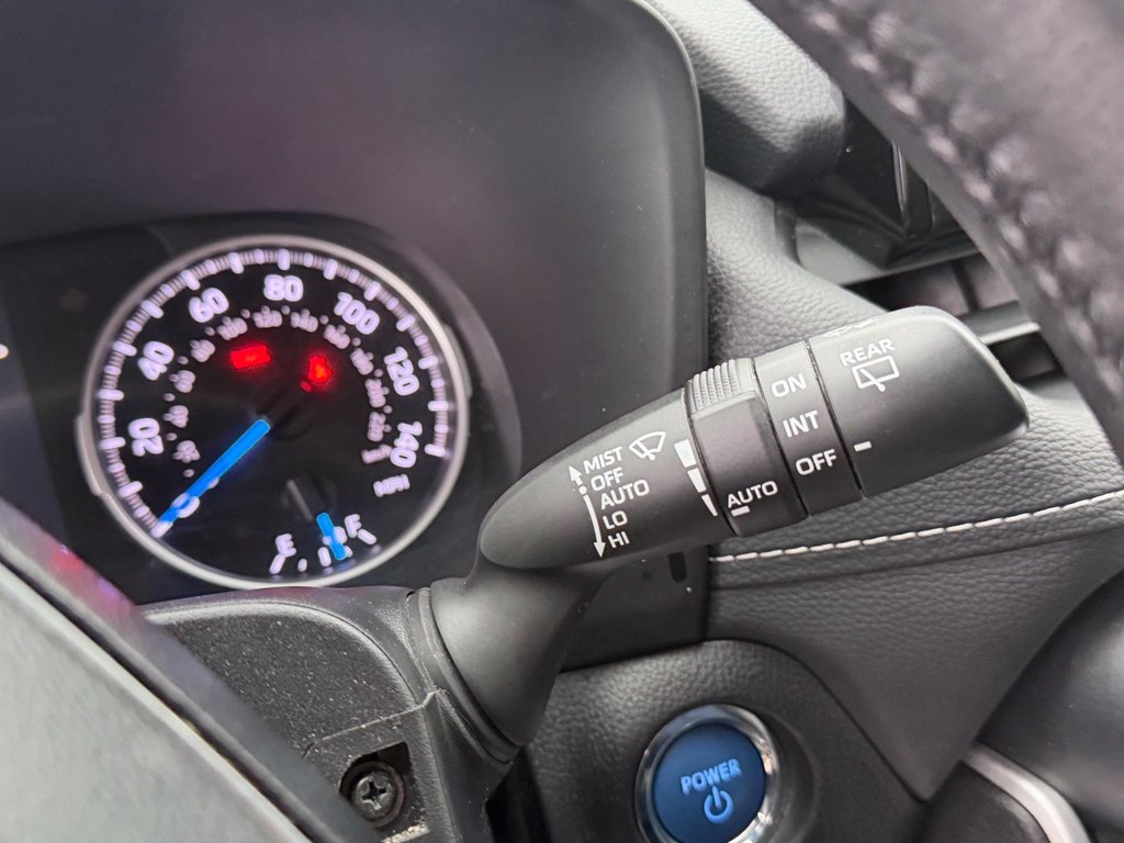 Used 2021  Toyota XLE image 30