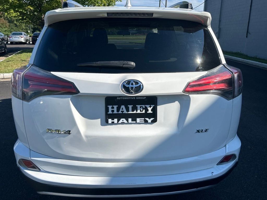 Used 2017 White Toyota XLE image 5