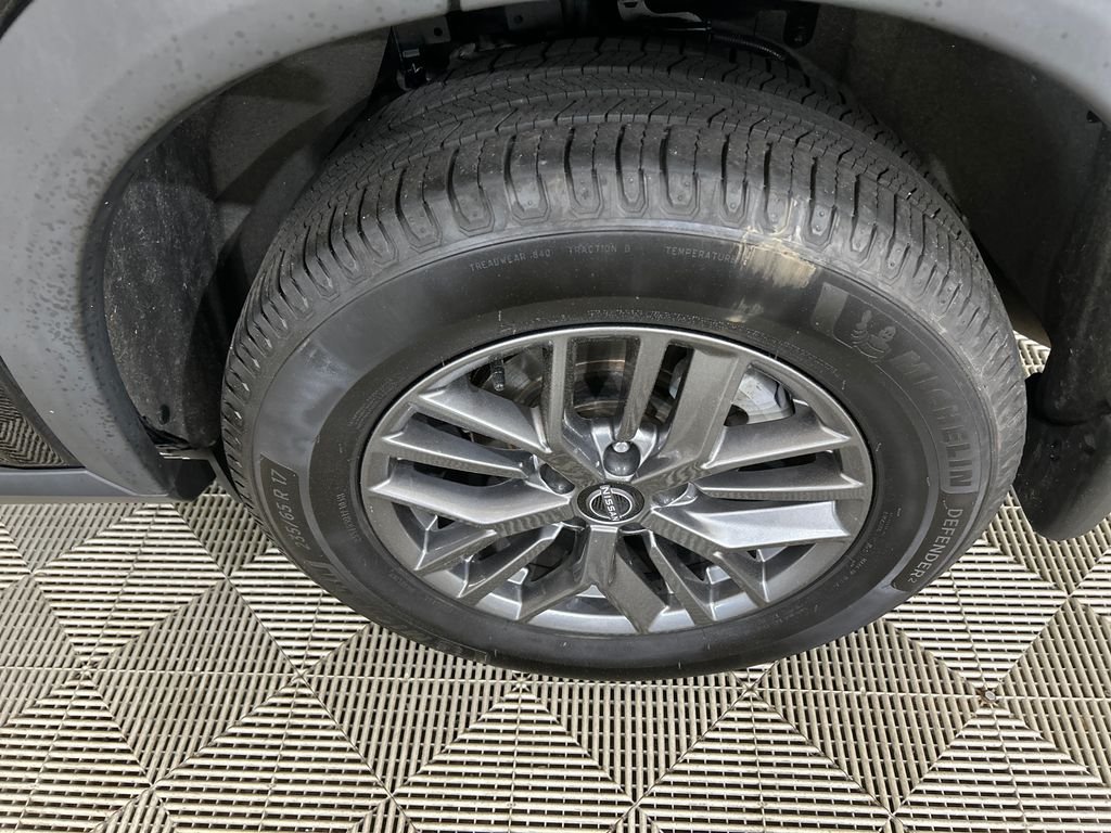 Used 2023 Black Nissan S image 10